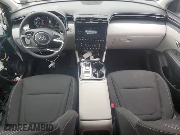 2024 Hyundai Tucson SEL with VIN KM8JBDD25RU218163, listed as a Copart auction lot 49241355 with 2,951 mi miles and Salvage title. Bid and sale history available at DreamBid. Image 8.