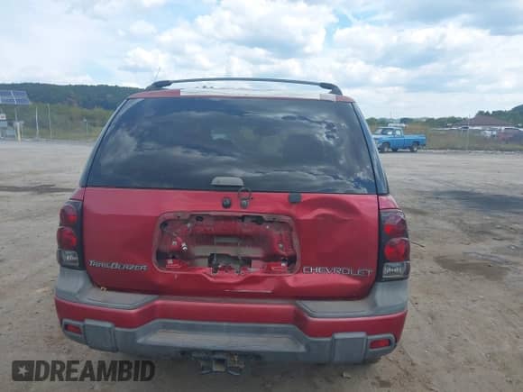 2002 Chevrolet TrailBlazer LS with VIN 1GNDT13S922164101, listed as a IAAI auction lot 43212917 with 285,275 mi miles and . Bid and sale history available at DreamBid. Image 17.