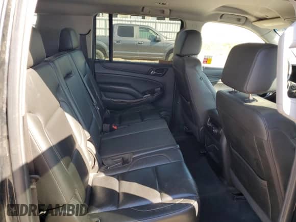 2019 Chevrolet Suburban LT with VIN 1GNSKHKC8KR365301, listed as a Copart auction lot 82156775 with 409,152 mi miles and Clean title. Bid and sale history available at DreamBid. Image 11.