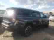 2022 Chevrolet Suburban RST z VIN 1GNSKEKD4NR303096, wystawiony jako Copart lot #78993463 z przebiegiem 13 860 mil mil oraz Szkoda całkowita • Salvage title. Historia ofert i sprzedaży dostępna na DreamBid. Obrazek 3.