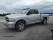 2009 Dodge 1500 SLT z VIN 1D3HB18T39S767254, wystawiony jako Copart lot #68725765 z przebiegiem 278 514 mil mil oraz Czysty tytuł • Clean title. Historia ofert i sprzedaży dostępna na DreamBid. Obrazek 1.