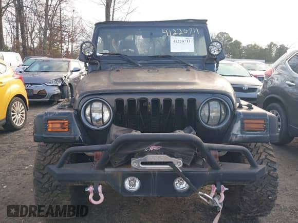 1997 Jeep Wrangler with VIN IJ4FY19S7VP440254, listed as a IAAI auction lot 41220711 with 218,398 mi miles and . Bid and sale history available at DreamBid. Image 12.