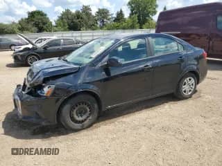 2018 Chevrolet Sonic LS с VIN 1G1JA5SH4J4131064, выставлен на аукционе Copart как лот 63288295 с пробегом 91 633 миль миль и Списание • Salvage title. История ставок и продаж доступна на DreamBid. Изображение 1.