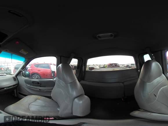 2000 Ford F-150 XL z VIN 1FTRX17LXYNA38021, wystawiony jako IAAI lot #43087000 z przebiegiem Nie podano mil oraz . Historia ofert i sprzedaży dostępna na DreamBid. Obrazek 18.