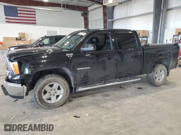2010 GMC Sierra 1500 SLT z VIN 3GTRKWE22AG183834, wystawiony jako Copart lot #62725735 z przebiegiem 206 072 mil mil oraz Szkoda całkowita • Salvage title. Historia ofert i sprzedaży dostępna na DreamBid. Obrazek 1.