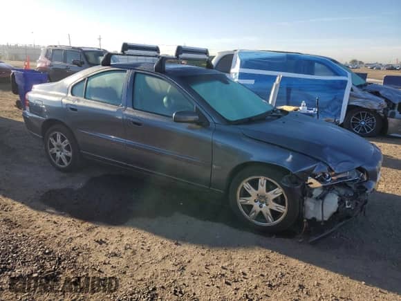 2006 Volvo S60 2.5L Turbo с VIN YV1RH592962534848, выставлен на аукционе Copart как лот 81454245 с пробегом 120 886 миль миль и Списание • Salvage title. История ставок и продаж доступна на DreamBid. Изображение 4.