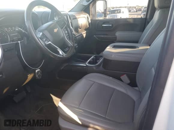 2021 Chevrolet Silverado 1500 с VIN 1GC4WPE70MF115201, выставлен на аукционе Copart как лот 43813045 с пробегом 83 971 миль миль и Списание • Salvage title. История ставок и продаж доступна на DreamBid. Изображение 7.