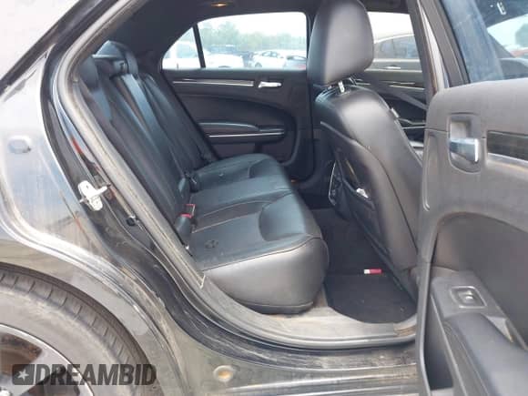 2011 Chrysler 300 C с VIN 2C3CA6CT9BH598515, выставлен на аукционе IAAI как лот 42676158 с пробегом 152 459 миль миль и . История ставок и продаж доступна на DreamBid. Изображение 8.