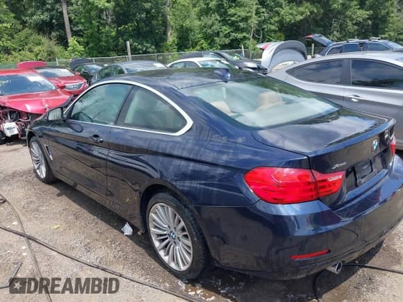 2015 BMW 4 Series 435i xDrive с VIN WBA3R5C53FK371476, выставлен на аукционе IAAI как лот 42787078 с пробегом 121 941 миль миль и . История ставок и продаж доступна на DreamBid. Изображение 3.