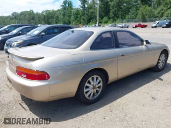 1992 Lexus SC 400 z VIN JT8UZ30C9N0014732, wystawiony jako IAAI lot #42797699 z przebiegiem 171 099 mil mil oraz . Historia ofert i sprzedaży dostępna na DreamBid. Obrazek 4.