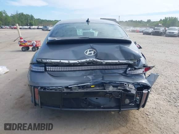 2023 Hyundai Ioniq 6 Limited с VIN KMHM54AC4PA040262, выставлен на аукционе IAAI как лот 42556882 с пробегом 15 859 миль миль и . История ставок и продаж доступна на DreamBid. Изображение 15.