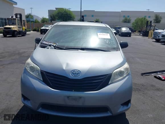 2014 Toyota Sienna L with VIN 5TDZK3DC6ES507187, listed as a IAAI auction lot 42544349 with 147,124 mi miles and . Bid and sale history available at DreamBid. Image 13.