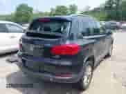 2017 Volkswagen Tiguan Wolfsburg Edition с VIN WVGSV7AX3HK004814, выставлен на аукционе IAAI как лот 42702326 с пробегом 58 364 миль миль и . История ставок и продаж доступна на DreamBid. Изображение 4.