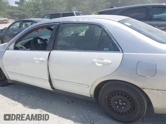 2007 Honda Accord VP с VIN 1HGCM56187A056501, выставлен на аукционе IAAI как лот 42687849 с пробегом 285 312 миль миль и . История ставок и продаж доступна на DreamBid. Изображение 16.