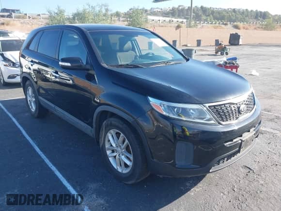 2014 Kia Sorento LX с VIN 5XYKT3A60EG449393, выставлен на аукционе IAAI как лот 43439677 с пробегом Не указан миль и . История ставок и продаж доступна на DreamBid. Изображение 1.