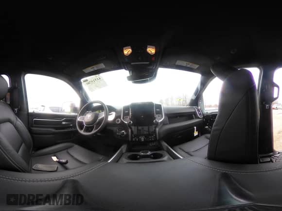 2024 Ram 1500 Big Horn z VIN 1C6SRFFT7RN125927, wystawiony jako IAAI lot #41519700 z przebiegiem 1 263 mil mil oraz . Historia ofert i sprzedaży dostępna na DreamBid. Obrazek 21.