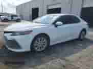 2023 Toyota Camry LE z VIN 4T1C11AK8PU827730, wystawiony jako Copart lot #70106645 z przebiegiem Nie podano mil oraz Czysty tytuł • Clean title. Historia ofert i sprzedaży dostępna na DreamBid. Obrazek 1.