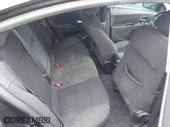 2011 Chevrolet Cruze 1LT z VIN 1G1PF5S98B7194723, wystawiony jako IAAI lot #43349107 z przebiegiem 237 051 mil mil oraz . Historia ofert i sprzedaży dostępna na DreamBid. Obrazek 8.