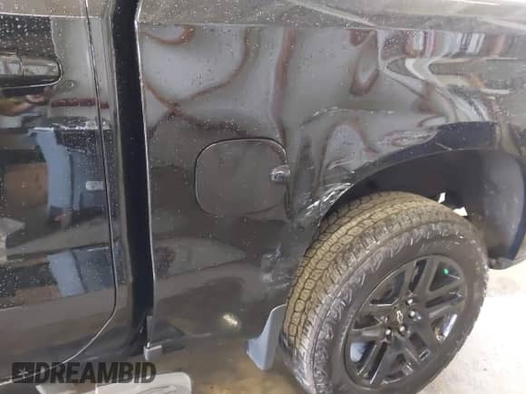 2024 Chevrolet Silverado 1500 LT Trail Boss with VIN 3GCUDFE83RG309753, listed as a IAAI auction lot 43305258 with 28,478 mi miles and . Bid and sale history available at DreamBid. Image 17.