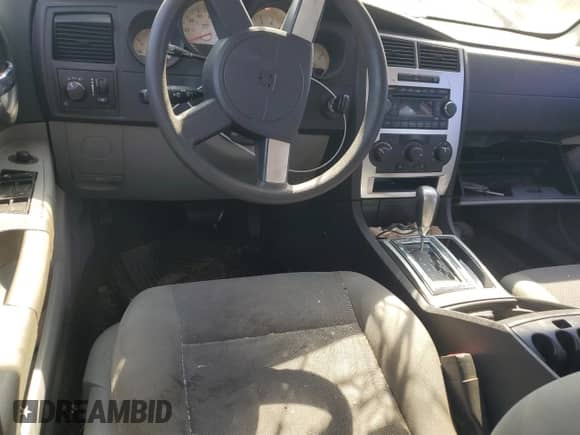 2006 Dodge Magnum with VIN 2D4FV47T66H310079, listed as a Copart auction lot 70751504 with 112,552 mi miles and Salvage title. Bid and sale history available at DreamBid. Image 8.