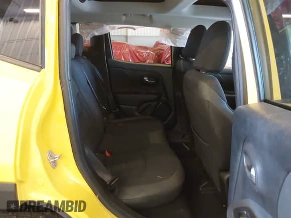 2017 Jeep Renegade Latitude with VIN ZACCJBBB1HPF25207, listed as a IAAI auction lot 42750814 with 113,334 mi miles and . Bid and sale history available at DreamBid. Image 8.