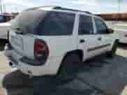 2005 Chevrolet TrailBlazer LS z VIN 1GNDT13S452197656, wystawiony jako Copart lot #69664955 z przebiegiem 166 206 mil mil oraz Szkoda całkowita • Salvage title. Historia ofert i sprzedaży dostępna na DreamBid. Obrazek 3.