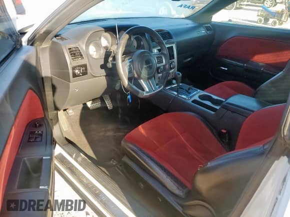 2012 Dodge Challenger SRT-8 392 с VIN 2C3CDYCJ7CH243958, выставлен на аукционе Copart как лот 85714725 с пробегом 77 933 миль миль и Списание • Salvage title. История ставок и продаж доступна на DreamBid. Изображение 8.