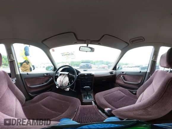 1993 Honda Accord LX z VIN JHMCB7650PC050732, wystawiony jako IAAI lot #42269319 z przebiegiem 77 651 mil mil oraz . Historia ofert i sprzedaży dostępna na DreamBid. Obrazek 18.