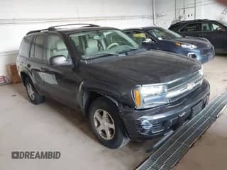 2005 Chevrolet TrailBlazer LT с VIN 1GNDT13S852223515, выставлен на аукционе IAAI как лот 43117327 с пробегом 157 317 миль миль и . История ставок и продаж доступна на DreamBid. Изображение 1.