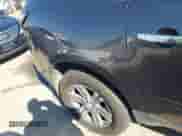 2015 Chevrolet Traverse LT z VIN 1GNKRHKD8FJ168217, wystawiony jako IAAI lot #43575623 z przebiegiem 215 964 mil mil oraz . Historia ofert i sprzedaży dostępna na DreamBid. Obrazek 17.