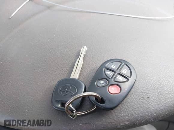 2009 Toyota Sienna XLE with VIN 5TDZK22C39S264912, listed as a IAAI auction lot 43385734 with 327,786 mi miles and . Bid and sale history available at DreamBid. Image 11.