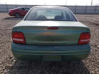 1998 Dodge Neon Highline z VIN 1B3ES42C4WD610842, wystawiony jako Copart lot #79913013 z przebiegiem 115 873 mil mil oraz Szkoda całkowita • Salvage title. Historia ofert i sprzedaży dostępna na DreamBid. Obrazek 6.