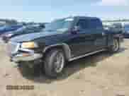 2005 GMC Sierra 1500 SLT z VIN 2GTEC13T351389897, wystawiony jako Copart lot #56167155 z przebiegiem 308 224 mil mil oraz Szkoda całkowita • Salvage title. Historia ofert i sprzedaży dostępna na DreamBid. Obrazek 1.