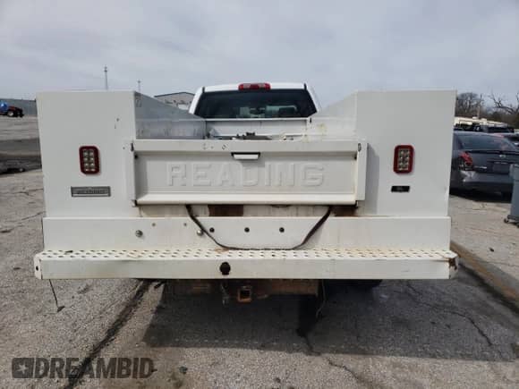 2017 Chevrolet Silverado 3500HD Work Truck z VIN 1GB4KYCY0HF118011, wystawiony jako Copart lot #49736105 z przebiegiem 230 882 mil mil oraz Szkoda całkowita • Salvage title. Historia ofert i sprzedaży dostępna na DreamBid. Obrazek 6.