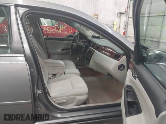 2006 Chevrolet Impala LT 3.5L z VIN 2G1WT58K769148657, wystawiony jako IAAI lot #43465123 z przebiegiem 198 936 mil mil oraz . Historia ofert i sprzedaży dostępna na DreamBid. Obrazek 5.