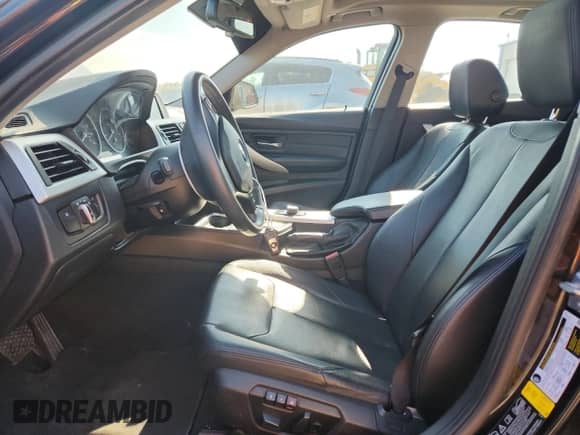 2013 BMW 3 Series 328i xDrive с VIN WBA3B5G50DNS00453, выставлен на аукционе Copart как лот 86473125 с пробегом 95 912 миль миль и Чистый • Clean title. История ставок и продаж доступна на DreamBid. Изображение 7.