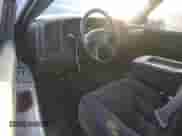 2003 GMC Sierra 1500 SLE с VIN 2GTEK19V831204929, выставлен на аукционе Copart как лот 44445035 с пробегом 166 869 миль миль и Списание • Salvage title. История ставок и продаж доступна на DreamBid. Изображение 8.