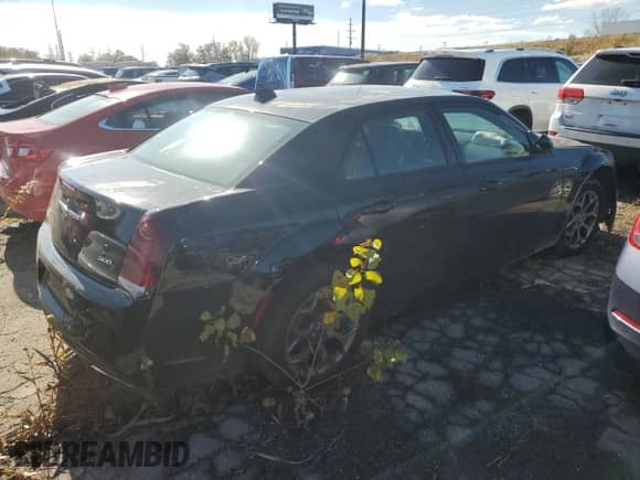 2018 Chrysler 300 S с VIN 2C3CCAGG1JH165621, выставлен на аукционе Copart как лот 90070555 с пробегом 60 628 миль миль и Списание • Salvage title. История ставок и продаж доступна на DreamBid. Изображение 3.