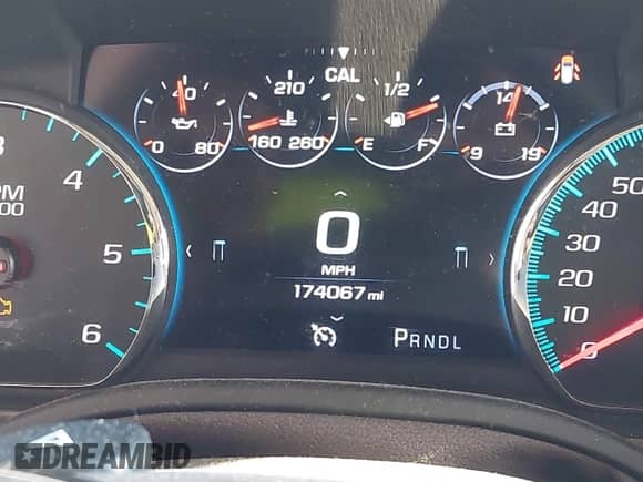 2018 Chevrolet Tahoe Premier с VIN 1GNSKCKJ1JR245470, выставлен на аукционе IAAI как лот 42667121 с пробегом 174 067 миль миль и . История ставок и продаж доступна на DreamBid. Изображение 16.