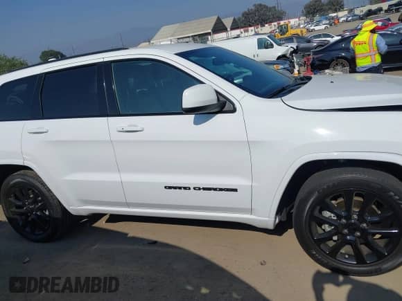 2019 Jeep Grand Cherokee Altitude с VIN 1C4RJEAG4KC805594, выставлен на аукционе IAAI как лот 42421564 с пробегом 33 543 миль миль и . История ставок и продаж доступна на DreamBid. Изображение 14.