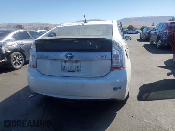 2013 Toyota Prius with VIN JTDKN3DP6D3047329, listed as a Copart auction lot 68218135 with 153,217 mi miles and Salvage title. Bid and sale history available at DreamBid. Image 6.