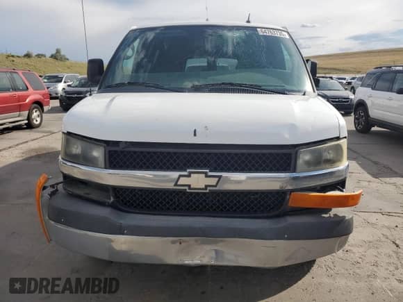 2013 Chevrolet Express Passenger LT z VIN 1GAZG1FG1D1121397, wystawiony jako Copart lot #64763735 z przebiegiem Nie podano mil oraz Czysty tytuł • Clean title. Historia ofert i sprzedaży dostępna na DreamBid. Obrazek 5.