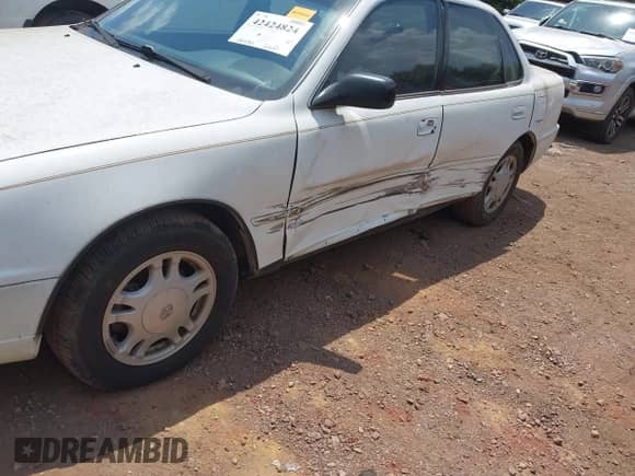 1993 Toyota Camry с VIN 4T1VK13E0PU051364, выставлен на аукционе IAAI как лот 42424824 с пробегом 126 476 миль миль и . История ставок и продаж доступна на DreamBid. Изображение 6.