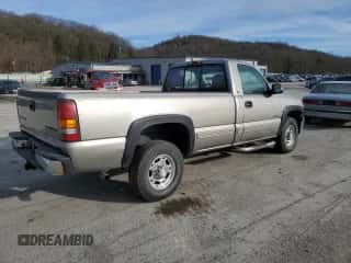 2000 Chevrolet Silverado 2500 LS z VIN 1GCGC24U9YZ270608, wystawiony jako Copart lot #46695475 z przebiegiem 162 520 mil mil oraz Czysty tytuł • Clean title. Historia ofert i sprzedaży dostępna na DreamBid. Obrazek 3.