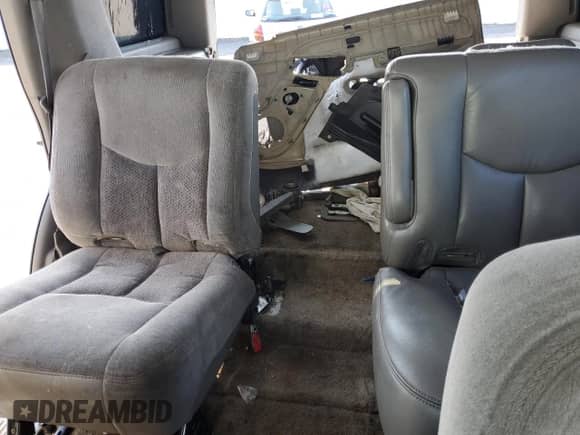 2003 Chevrolet Tahoe LS with VIN 1GNEK13V73J340040, listed as a Copart auction lot 62305535 with Not provided miles and Salvage title. Bid and sale history available at DreamBid. Image 10.