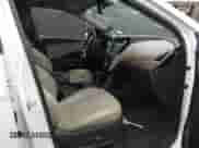 2014 Hyundai Santa Fe z VIN 5XYZW3LA2EG139219, wystawiony jako IAAI lot #42933762 z przebiegiem 148 301 mil mil oraz . Historia ofert i sprzedaży dostępna na DreamBid. Obrazek 5.