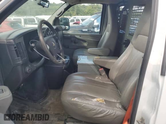 2013 Chevrolet Express Cargo с VIN 1GCWGFCA1D1191828, выставлен на аукционе Copart как лот 68979255 с пробегом 150 615 миль миль и Чистый • Clean title. История ставок и продаж доступна на DreamBid. Изображение 7.
