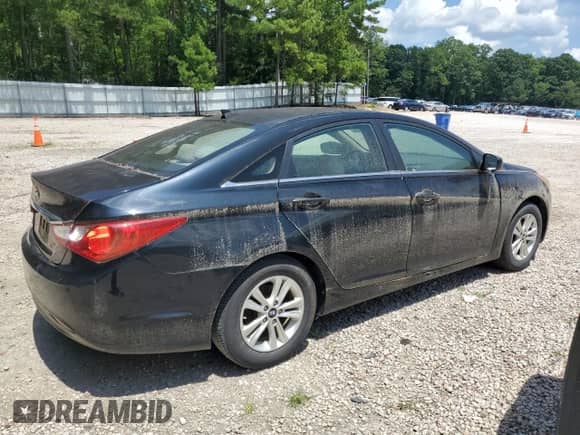 2013 Hyundai Sonata GLS z VIN 5NPEB4AC5DH749451, wystawiony jako Copart lot #65849325 z przebiegiem Nie podano mil oraz Czysty tytuł • Clean title. Historia ofert i sprzedaży dostępna na DreamBid. Obrazek 3.