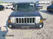 2007 Jeep Commander Limited z VIN 1J8HG58267C529343, wystawiony jako Copart lot #71920285 z przebiegiem 182 193 mil mil oraz Czysty tytuł • Clean title. Historia ofert i sprzedaży dostępna na DreamBid. Obrazek 5.