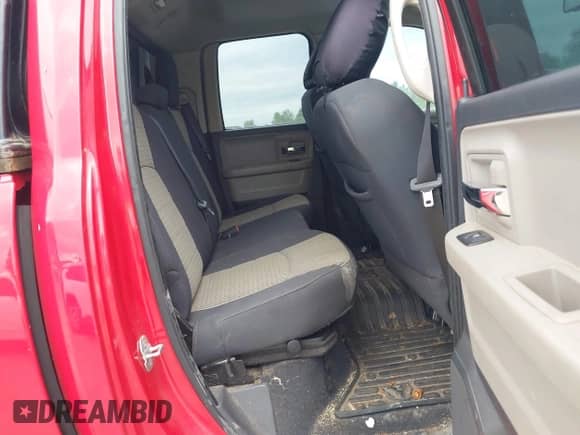 2011 Ram 1500 Big Horn z VIN 1D7RV1GT0BS594357, wystawiony jako IAAI lot #42525587 z przebiegiem 213 020 mil mil oraz . Historia ofert i sprzedaży dostępna na DreamBid. Obrazek 8.